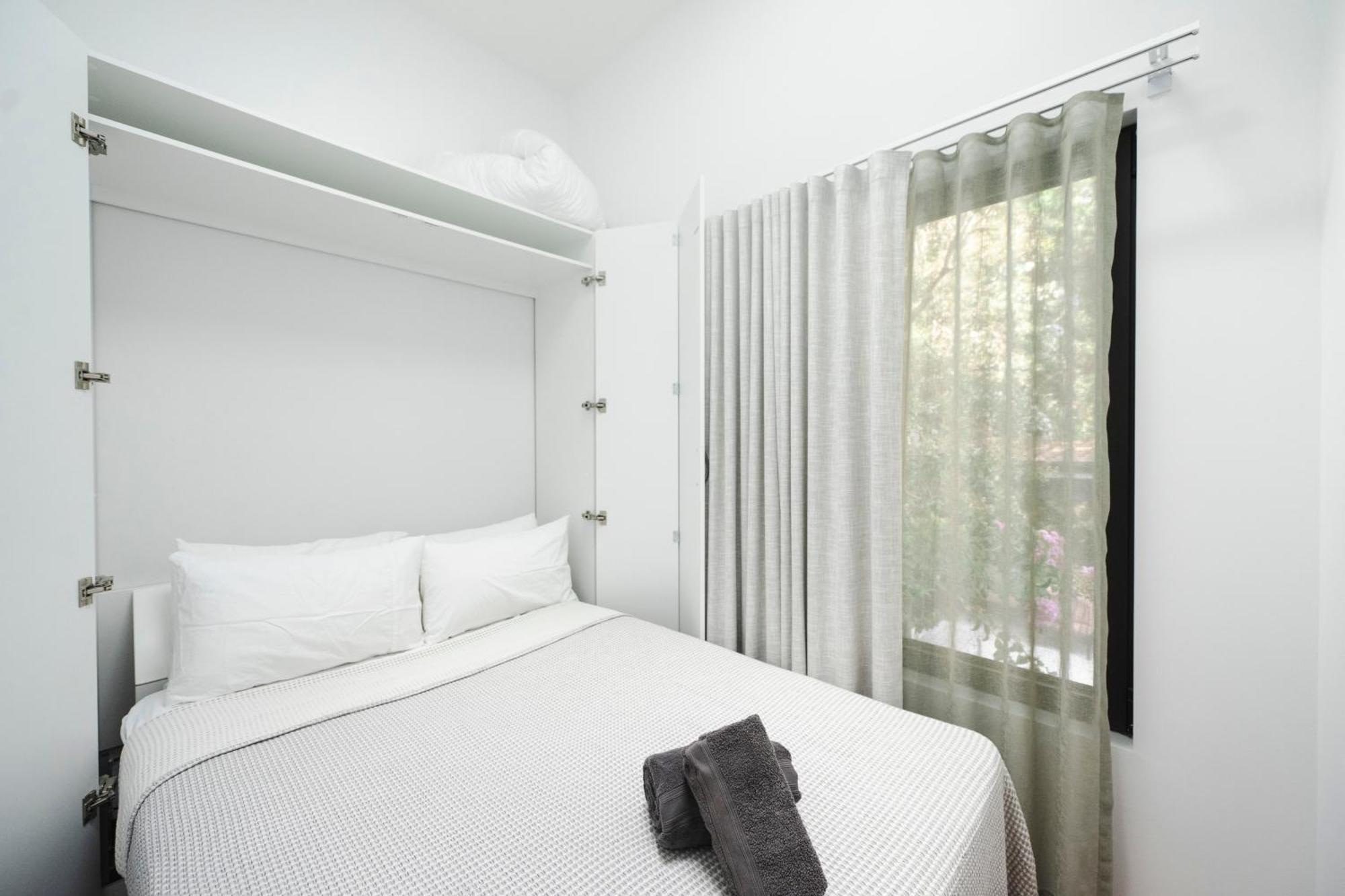 Bushland Setting Close To Cbd- Stand Alone Apartment Sydney